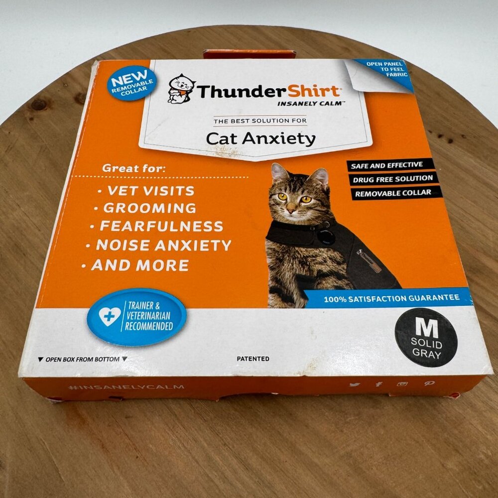 Thundershirt Cat Anxiety Solution Medium Gray NIB